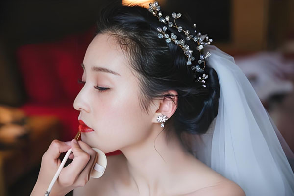 宜昌婚纱摄影|宜昌MAC魅可时尚新娘造型